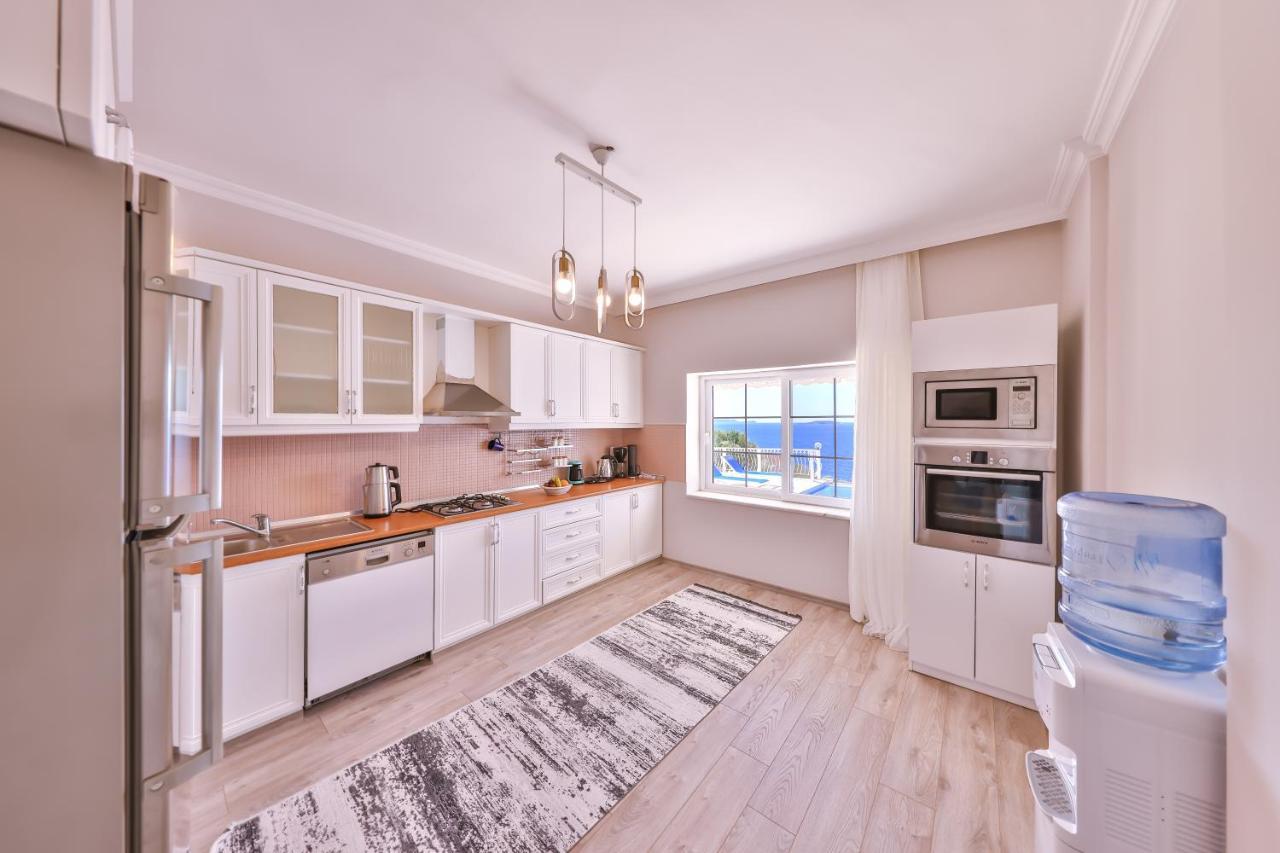 La Kumsal Denize Sifir Ve Ozel Havuzlu Dubleks Suit Kaş Exterior foto